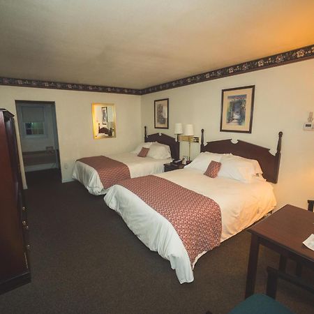 The Chalet Motel Mequon 외부 사진
