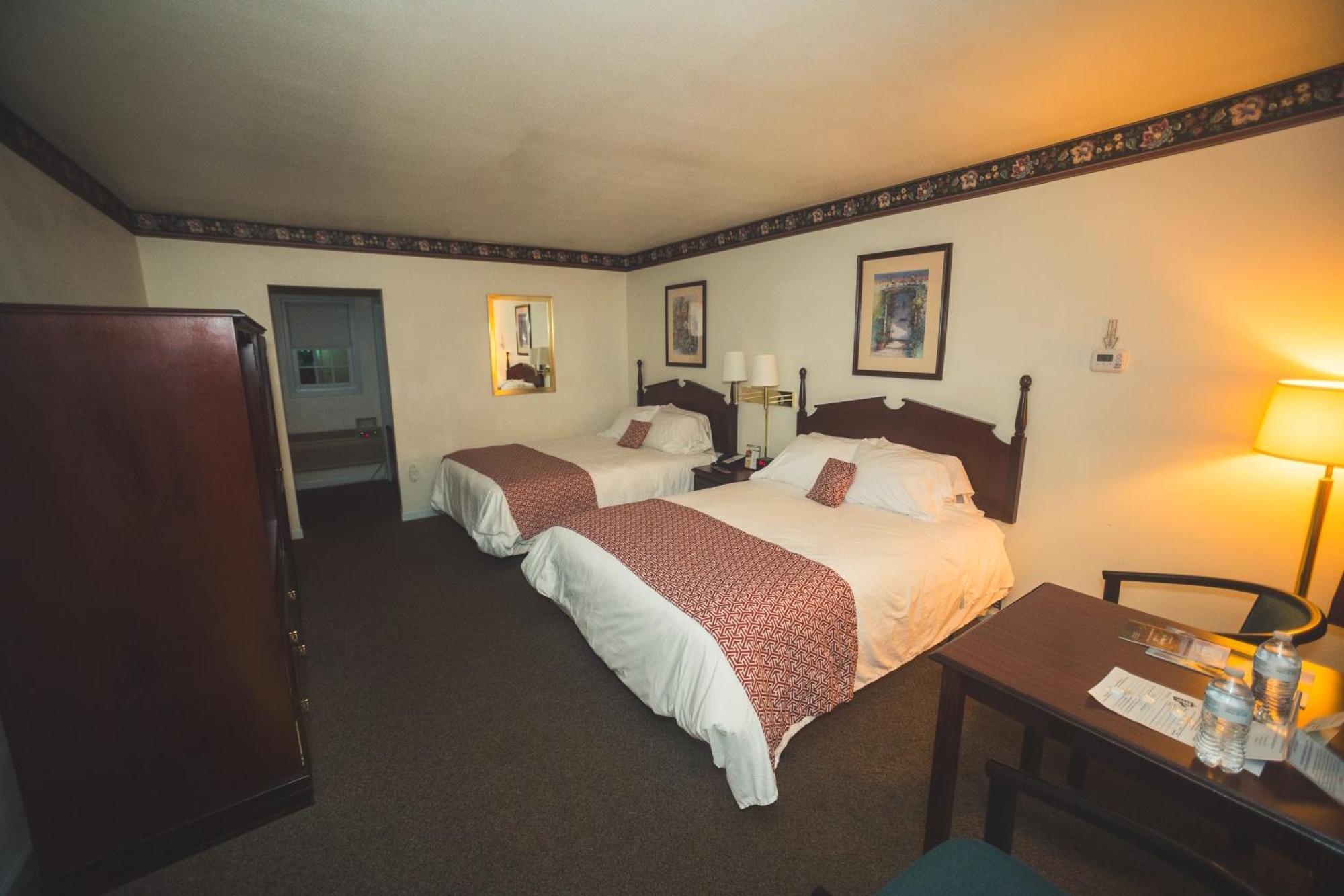 The Chalet Motel Mequon 외부 사진