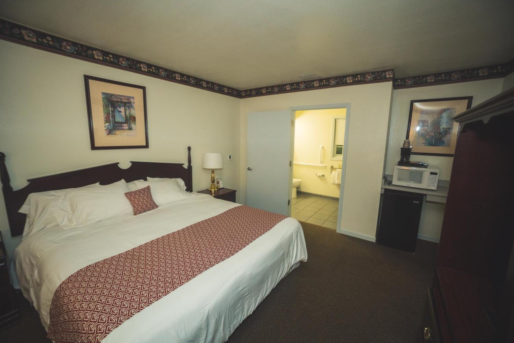 The Chalet Motel Mequon 외부 사진