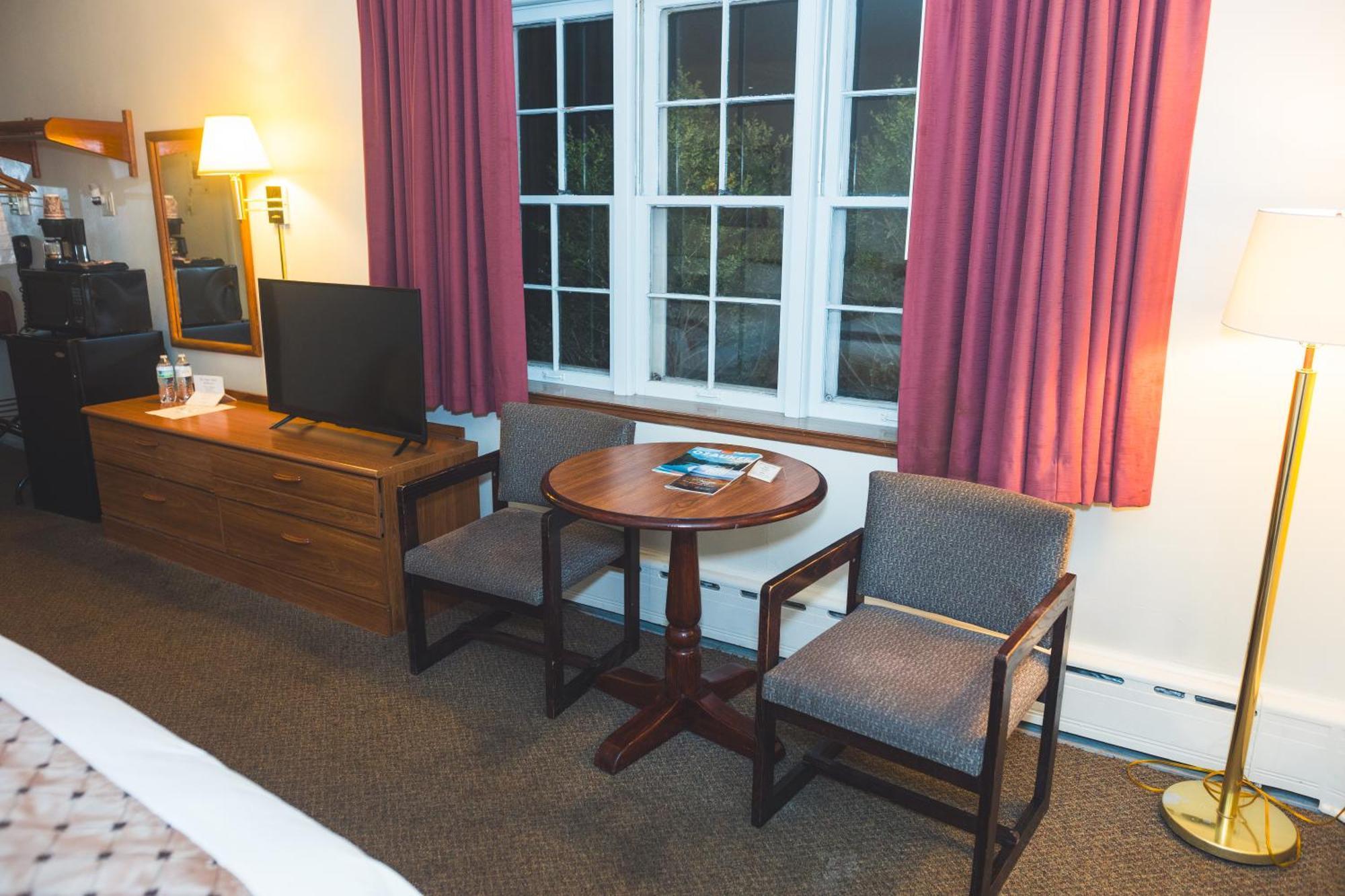 The Chalet Motel Mequon 외부 사진