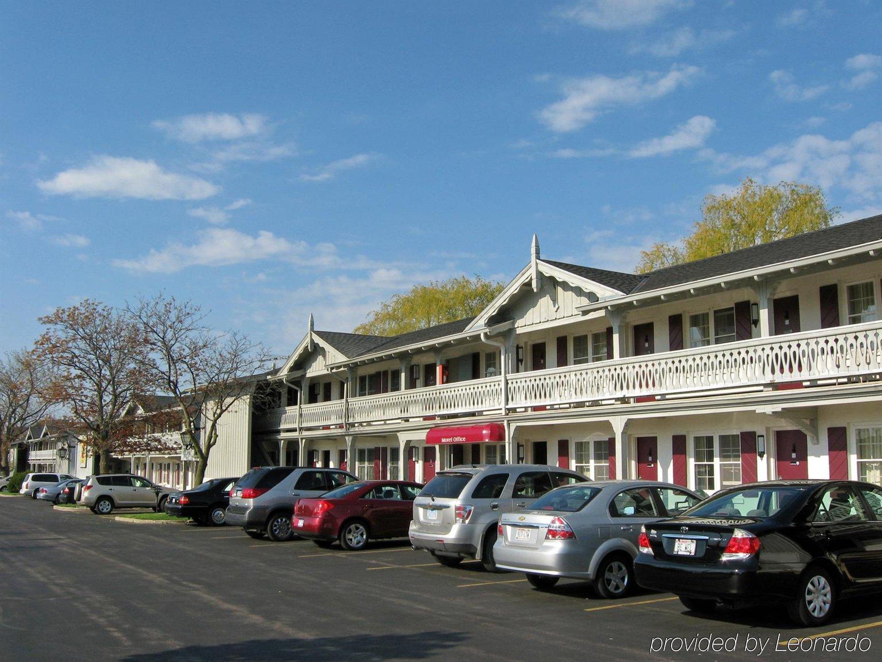 The Chalet Motel Mequon 외부 사진