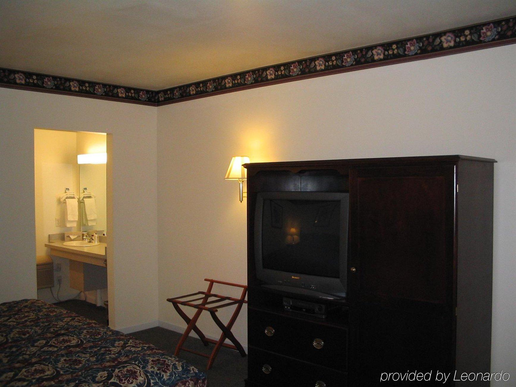 The Chalet Motel Mequon 객실 사진