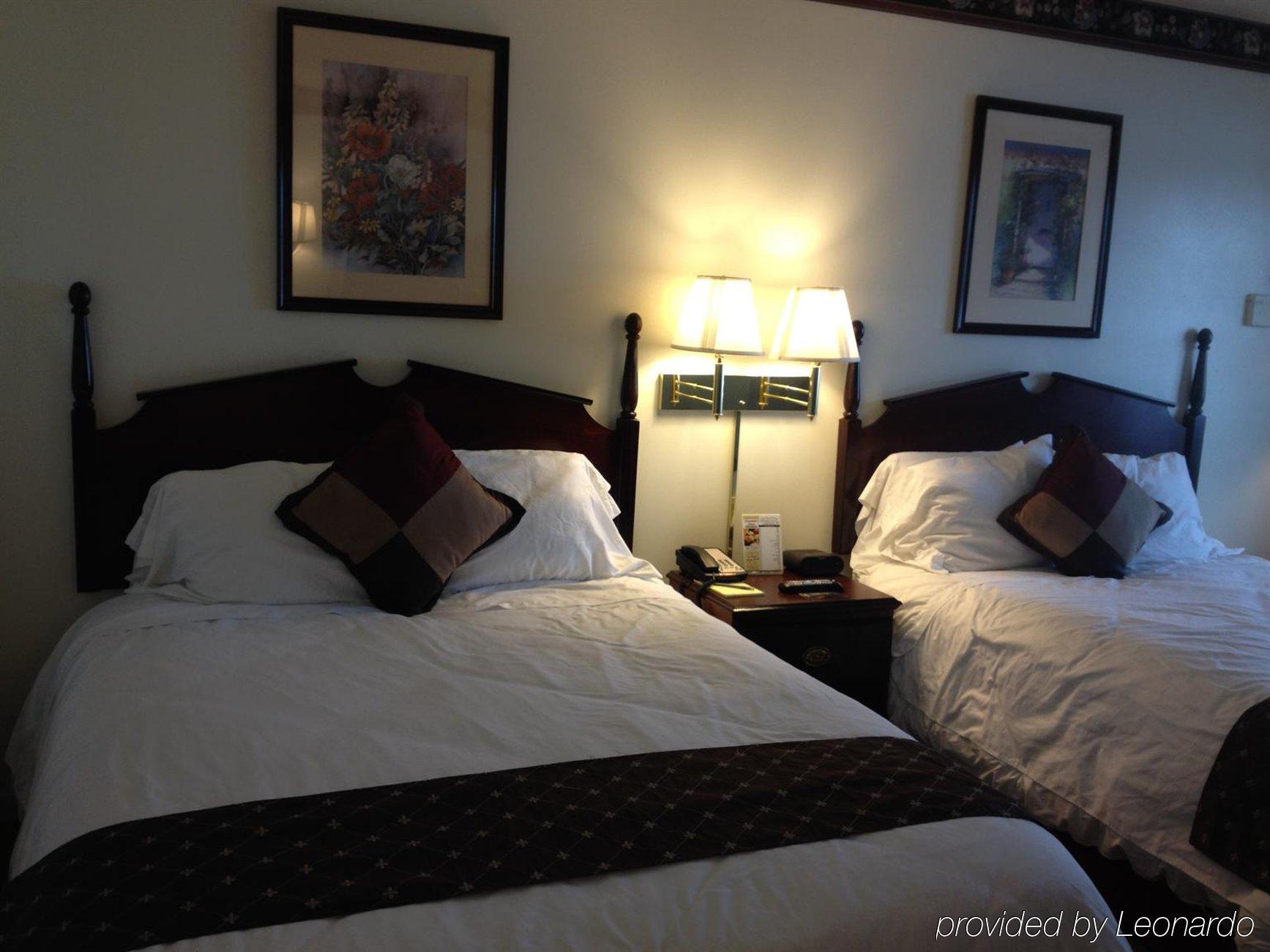 The Chalet Motel Mequon 외부 사진