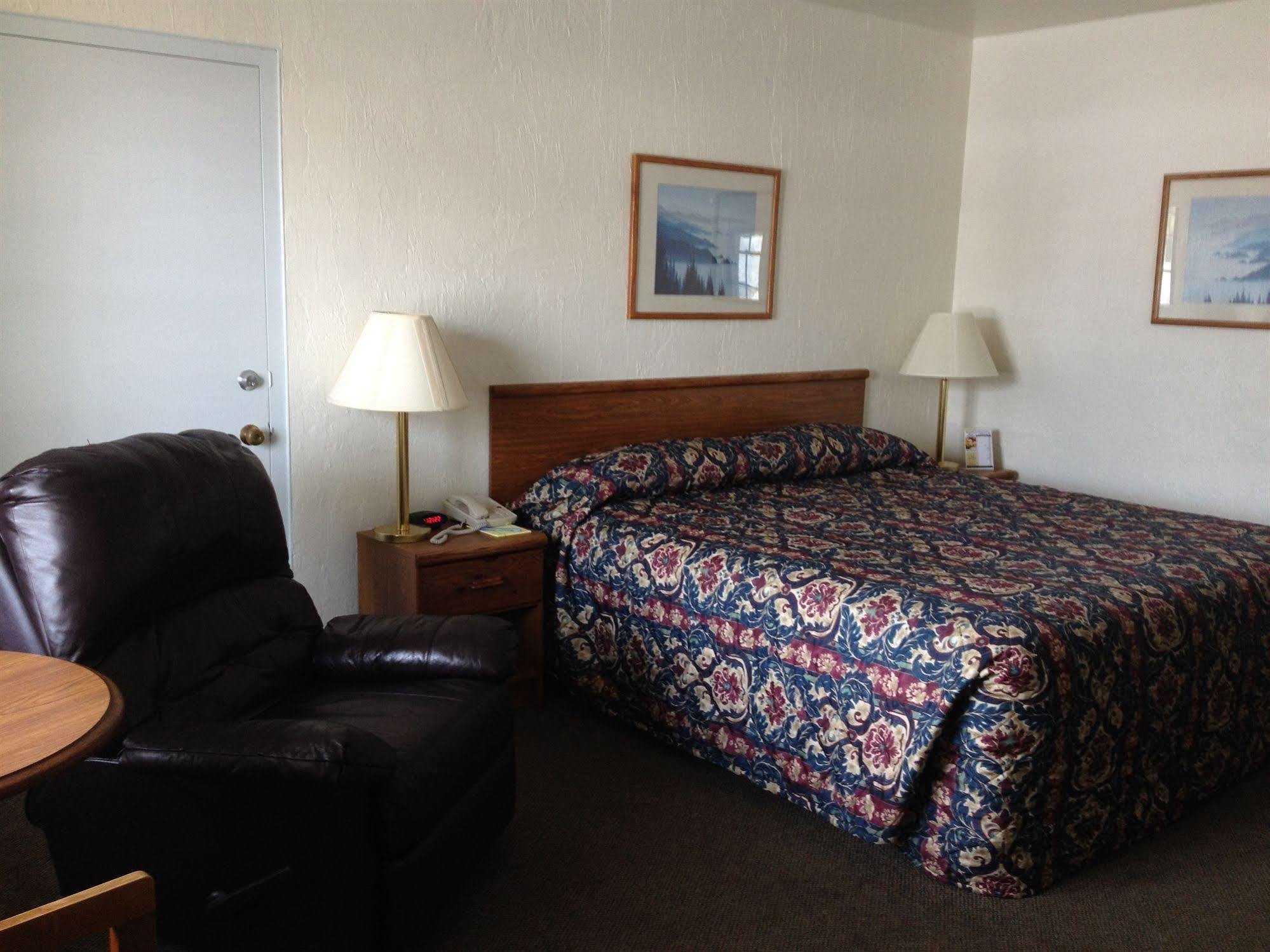 The Chalet Motel Mequon 외부 사진