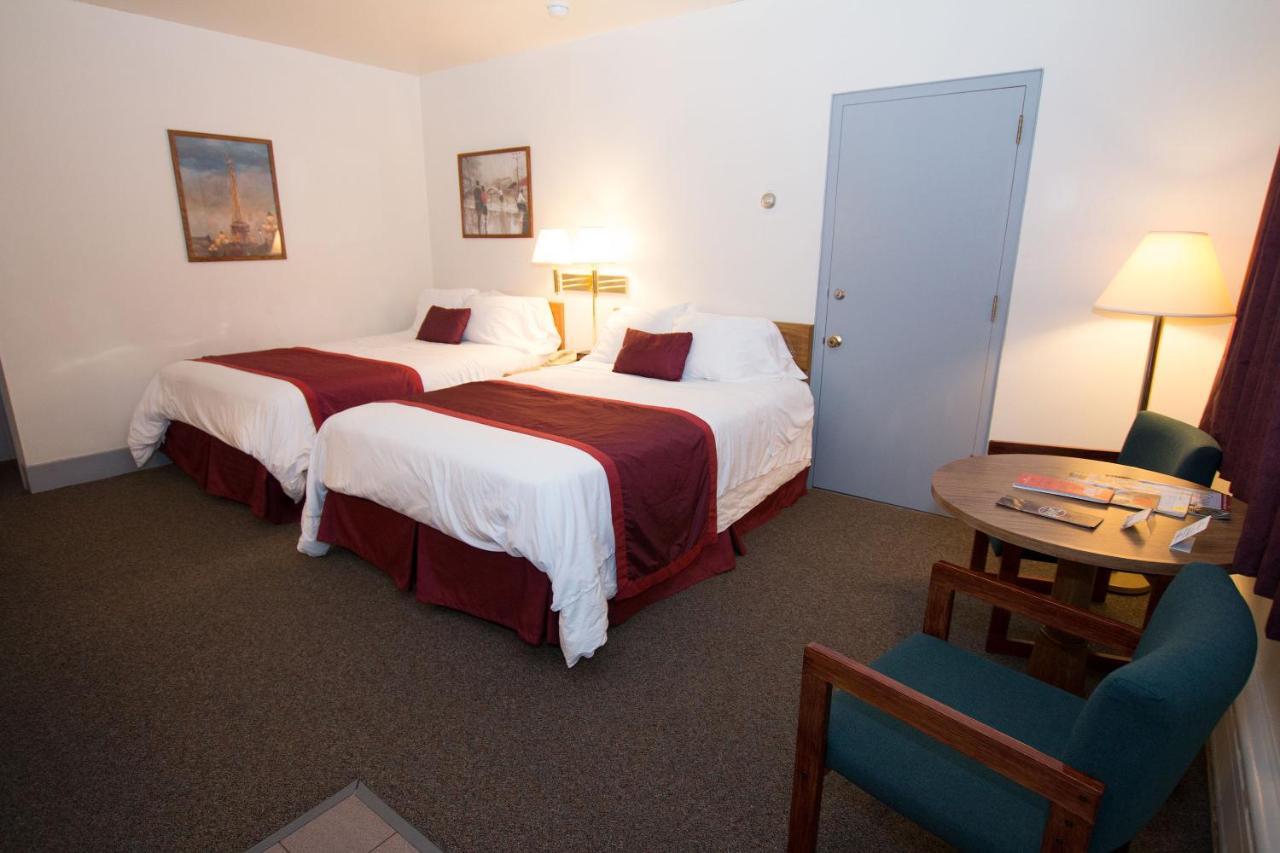 The Chalet Motel Mequon 외부 사진