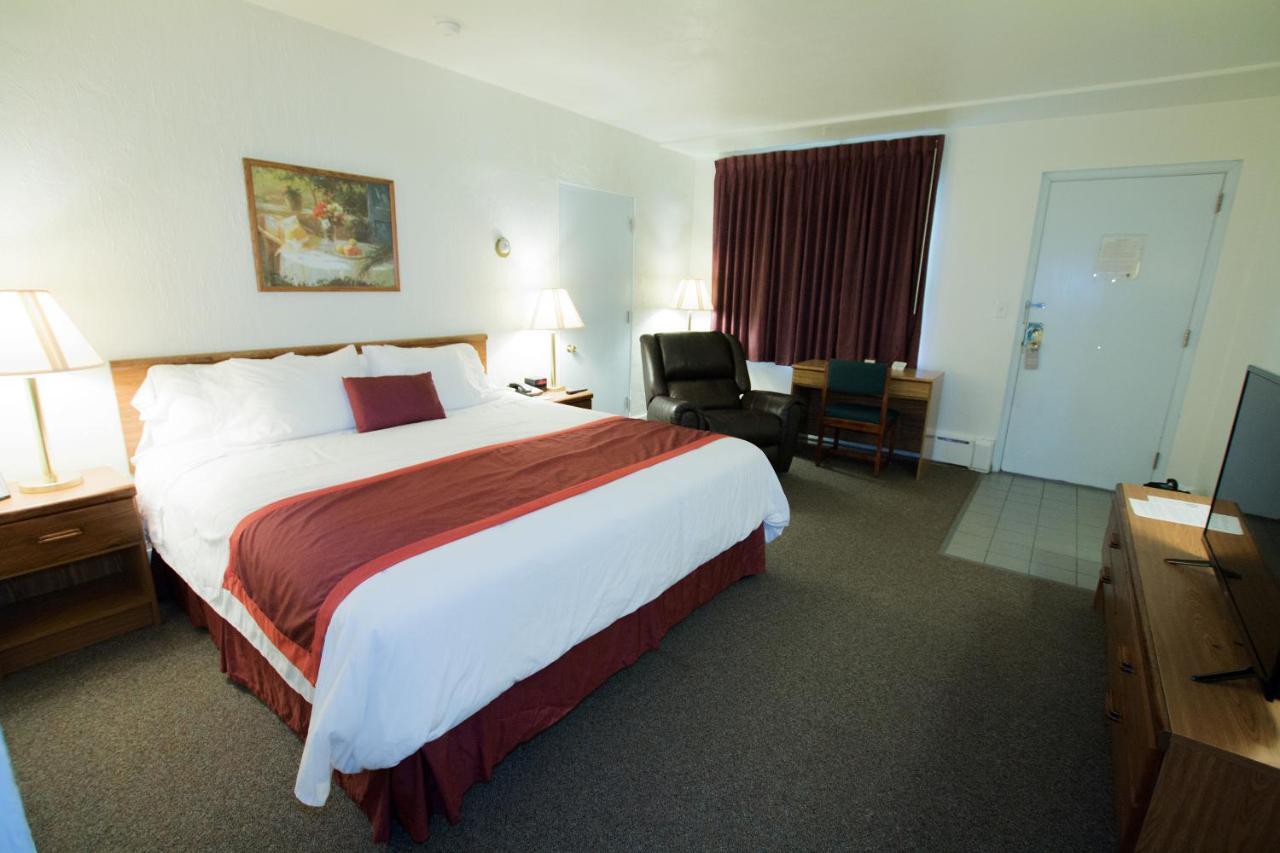 The Chalet Motel Mequon 외부 사진