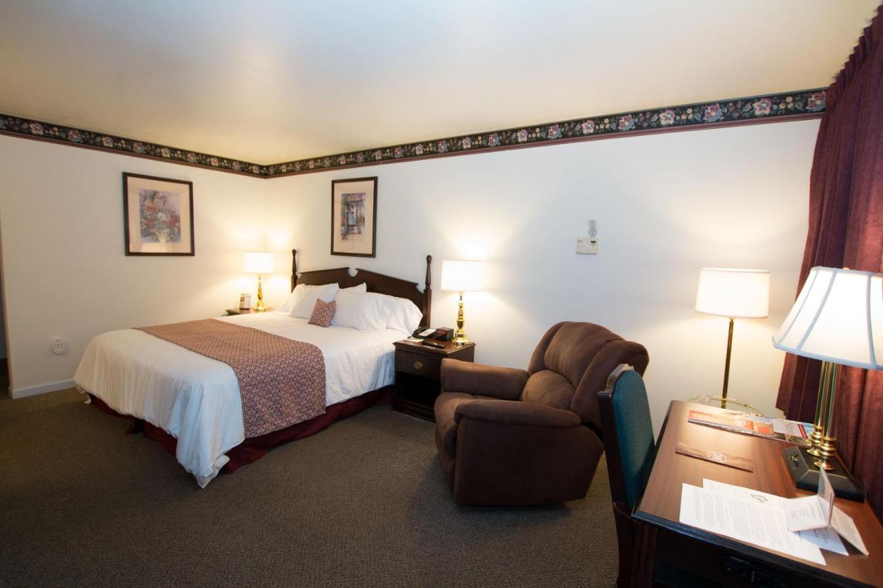 The Chalet Motel Mequon 외부 사진